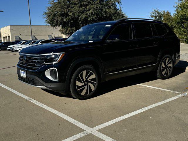 new 2025 Volkswagen Atlas car, priced at $50,621