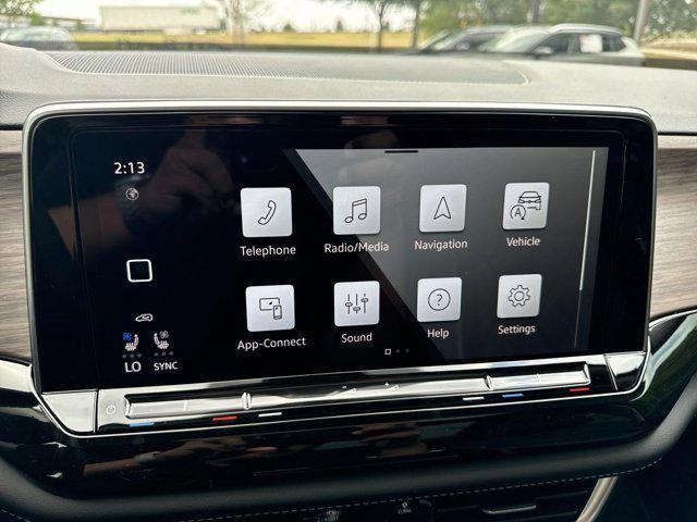 new 2025 Volkswagen Atlas car, priced at $53,378
