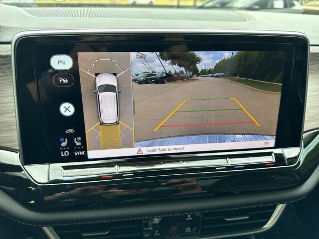new 2025 Volkswagen Atlas car, priced at $53,378