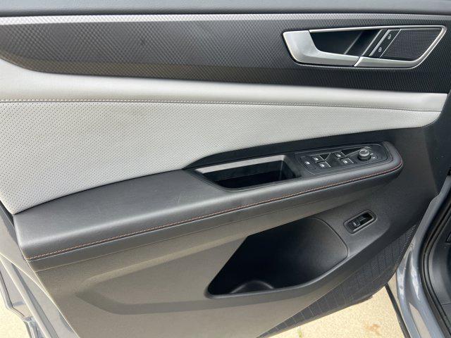 used 2025 Volkswagen Atlas car, priced at $45,991