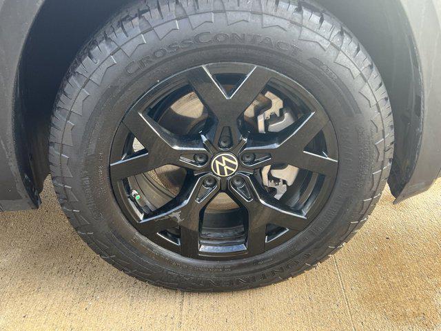 used 2024 Volkswagen Atlas car, priced at $43,321