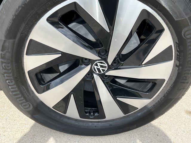 used 2023 Volkswagen ID.4 car, priced at $24,999