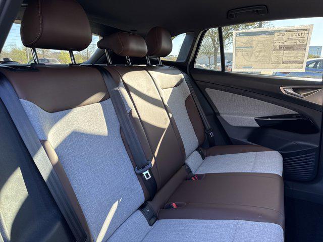 new 2025 Volkswagen ID.4 car, priced at $40,720