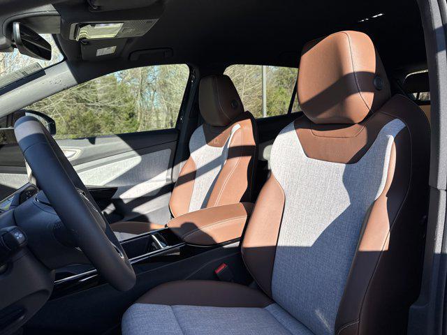 new 2025 Volkswagen ID.4 car, priced at $40,720