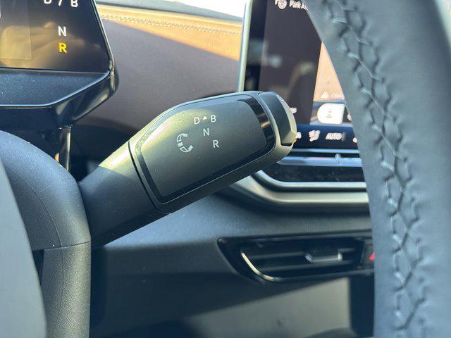 new 2025 Volkswagen ID.4 car, priced at $40,720