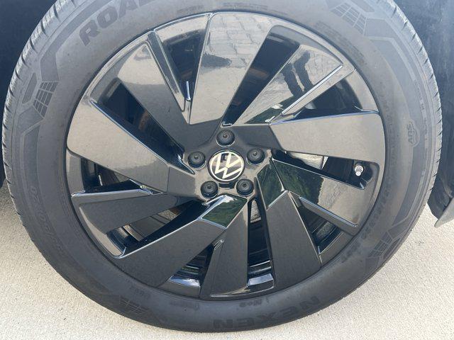 used 2024 Volkswagen Atlas car, priced at $41,991