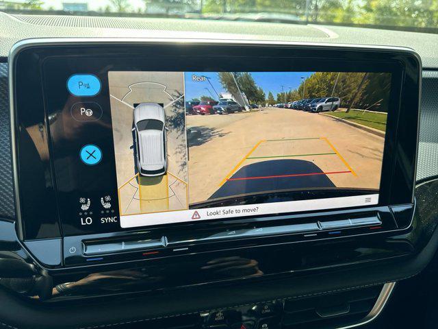 new 2026 Volkswagen Atlas Cross Sport car, priced at $53,775