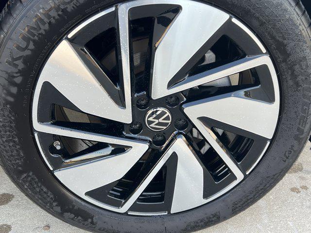 used 2024 Volkswagen Atlas car, priced at $35,821