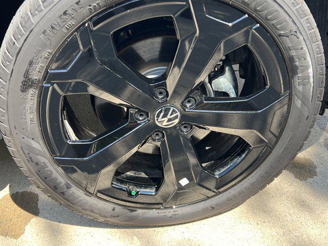 used 2025 Volkswagen Taos car, priced at $32,176