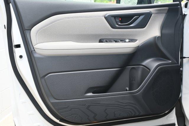 new 2025 Subaru Forester Hybrid car, priced at $39,377