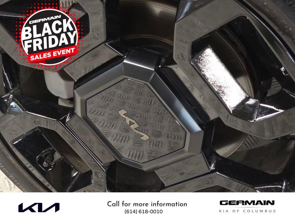 used 2025 Kia Sorento car, priced at $37,954