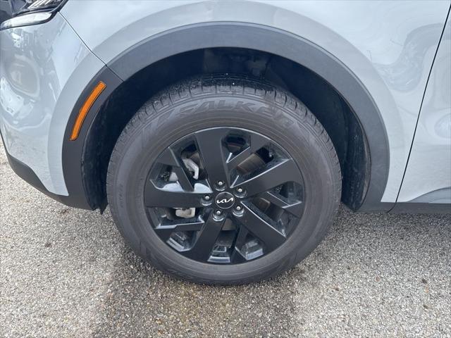 used 2022 Kia Sorento car, priced at $28,491