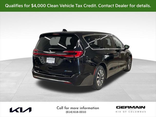 used 2023 Chrysler Pacifica Hybrid car, priced at $24,591