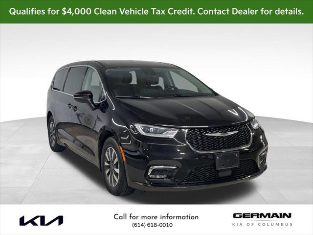 used 2023 Chrysler Pacifica Hybrid car, priced at $24,591