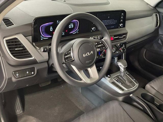 used 2025 Kia Seltos car, priced at $23,993