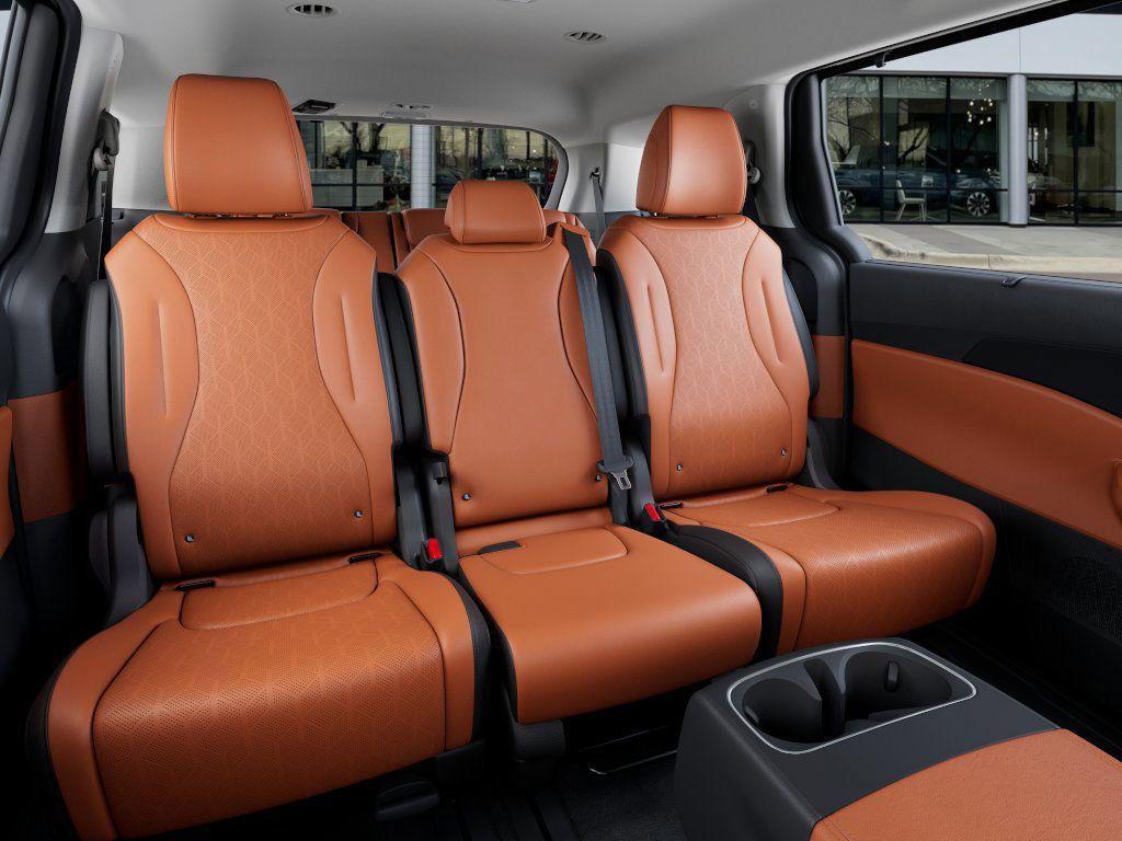 new 2026 Kia Carnival Hybrid car, priced at $44,285