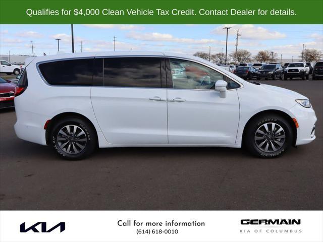 used 2022 Chrysler Pacifica Hybrid car, priced at $21,574