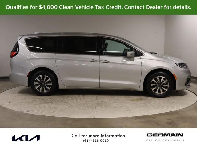 used 2022 Chrysler Pacifica Hybrid car, priced at $22,994