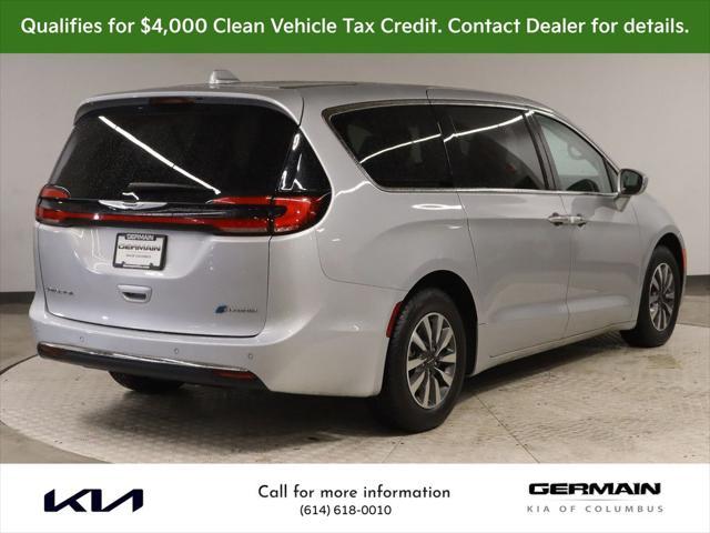 used 2022 Chrysler Pacifica Hybrid car, priced at $22,994