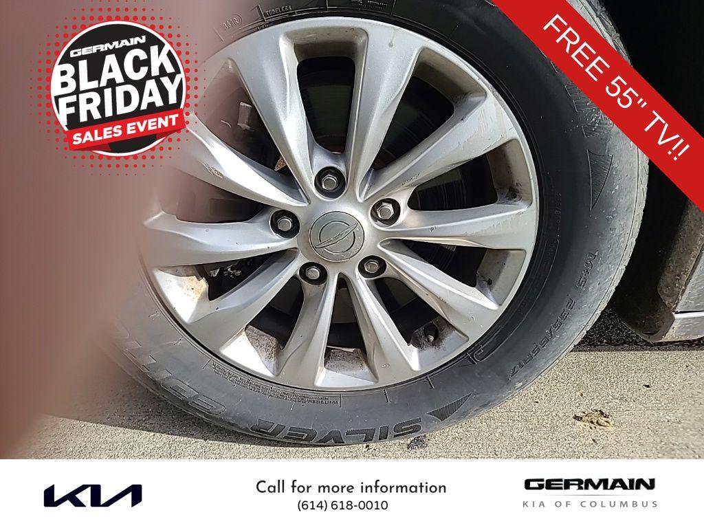 used 2018 Chrysler Pacifica car, priced at $13,991