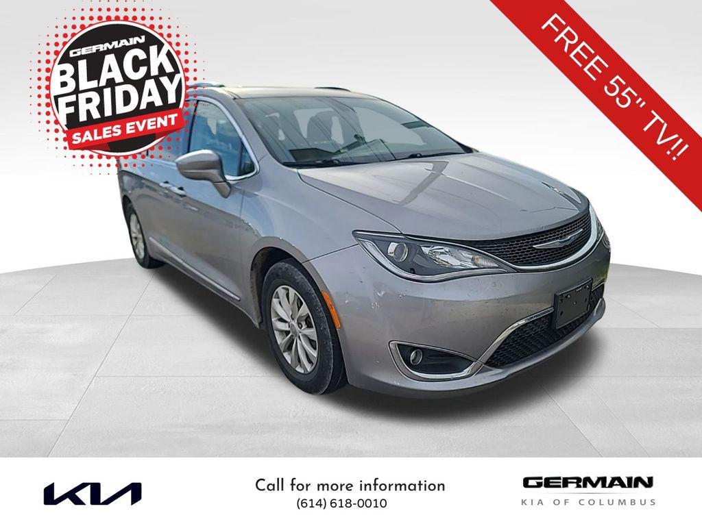 used 2018 Chrysler Pacifica car, priced at $13,991
