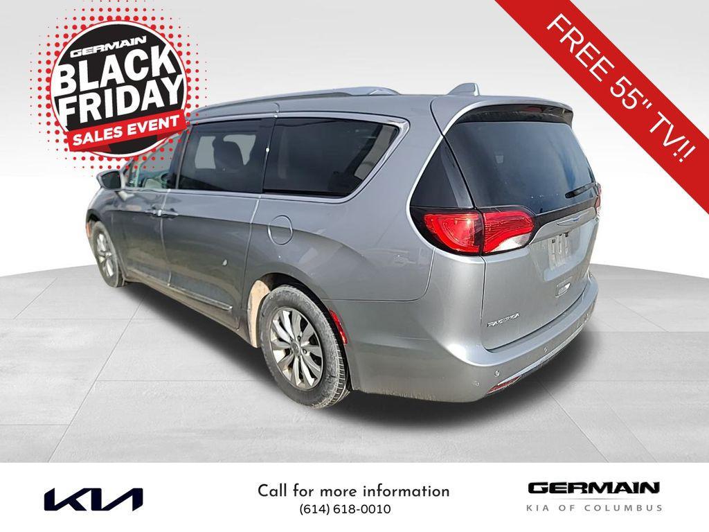 used 2018 Chrysler Pacifica car, priced at $13,991