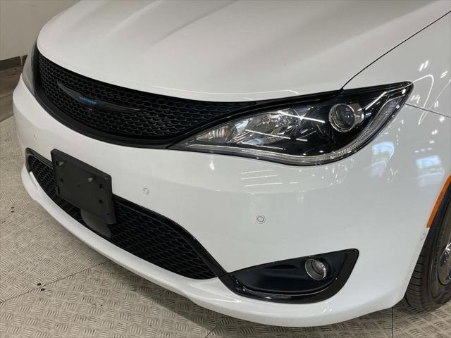 used 2020 Chrysler Pacifica Hybrid car, priced at $22,991
