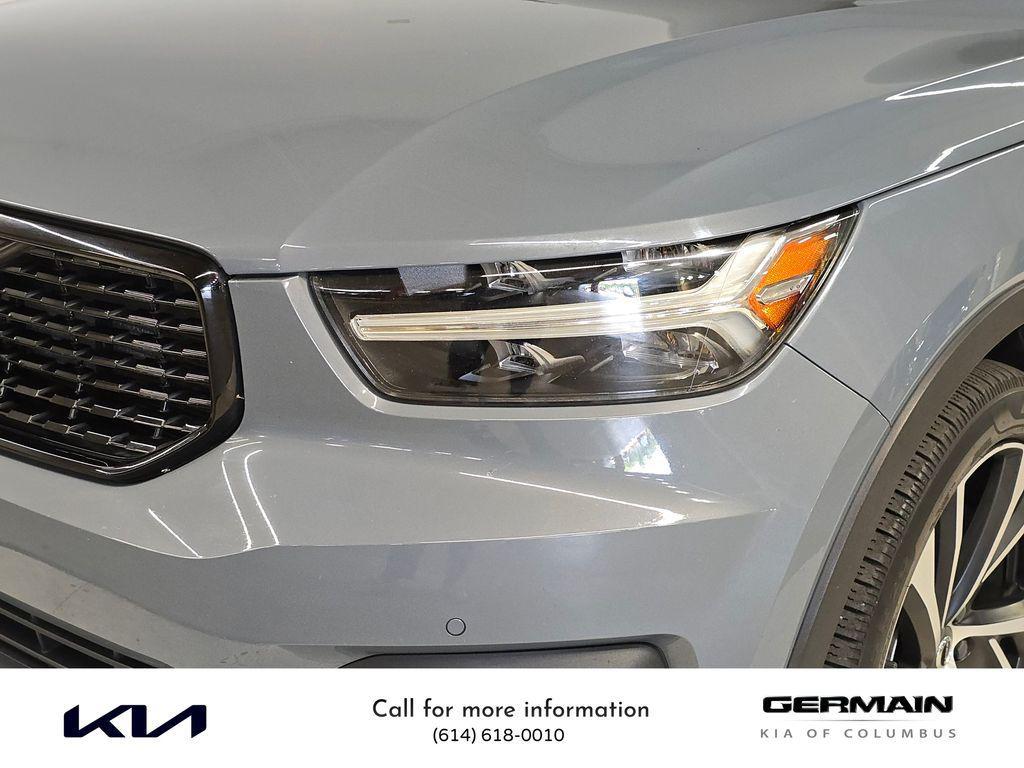used 2020 Volvo XC40 car, priced at $20,994