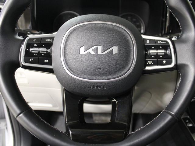 used 2022 Kia Sorento car, priced at $30,491