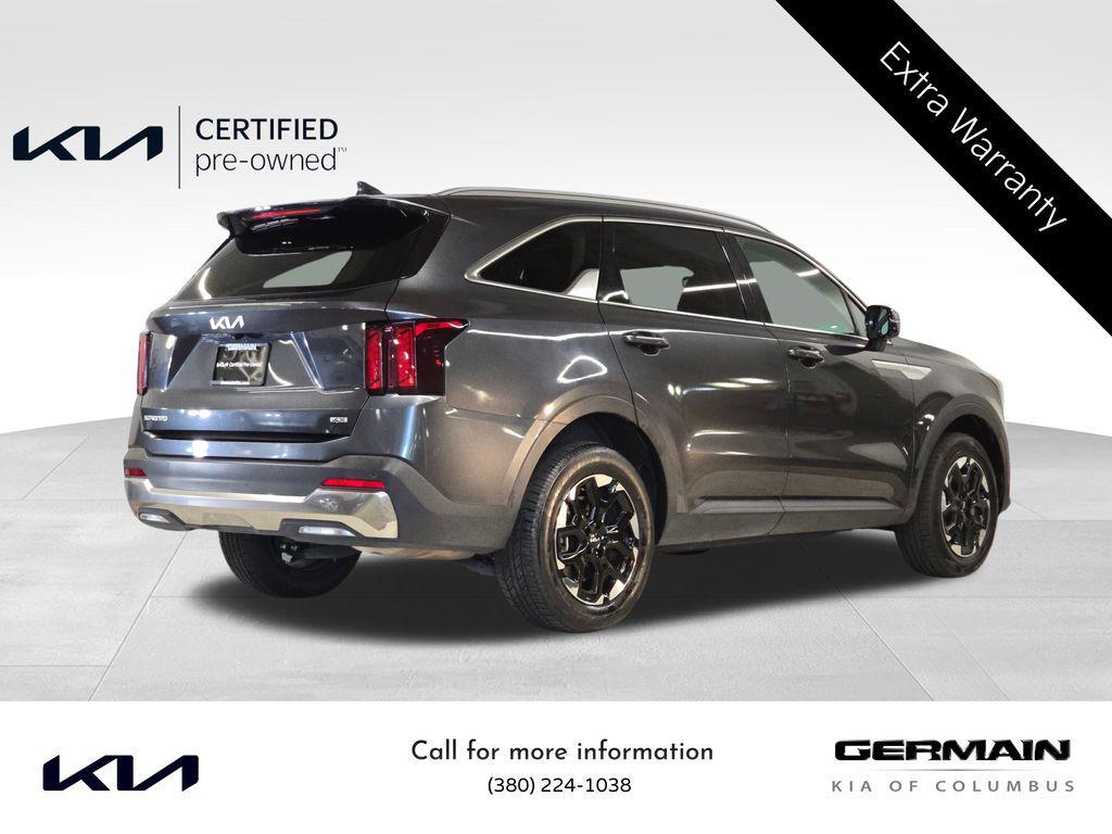 used 2024 Kia Sorento car, priced at $28,584
