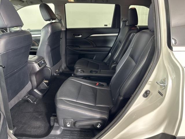 used 2014 Toyota Highlander car, priced at $16,495