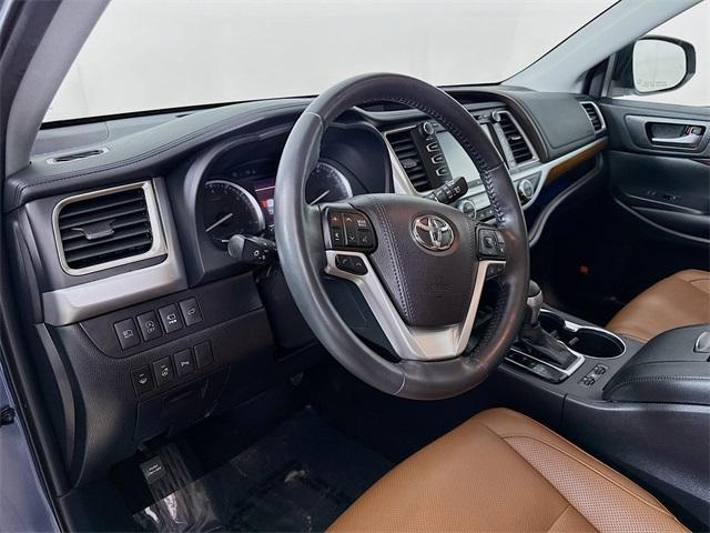 used 2019 Toyota Highlander car, priced at $27,950