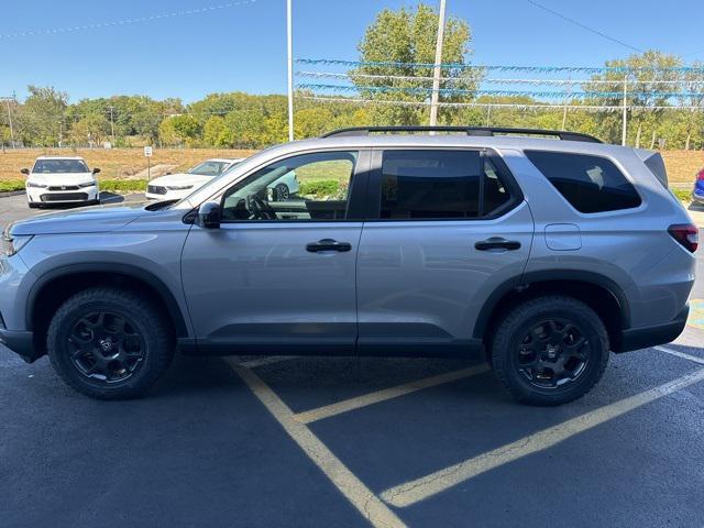 new 2025 Honda Pilot car, priced at $49,300