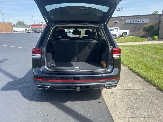 new 2024 Volkswagen Atlas car, priced at $45,219