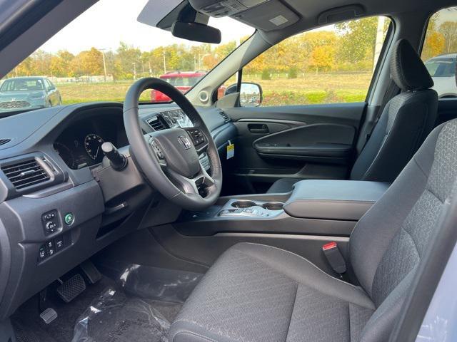 new 2025 Honda Ridgeline car, priced at $40,999