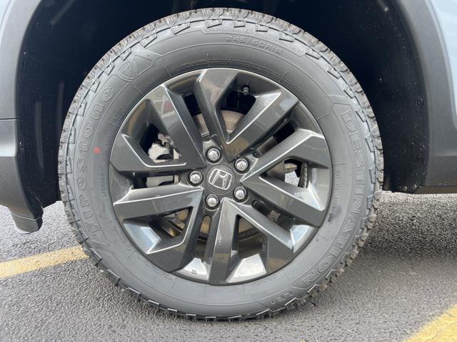 new 2025 Honda Ridgeline car, priced at $40,999