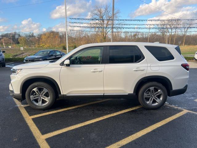 new 2025 Honda Pilot car, priced at $45,950