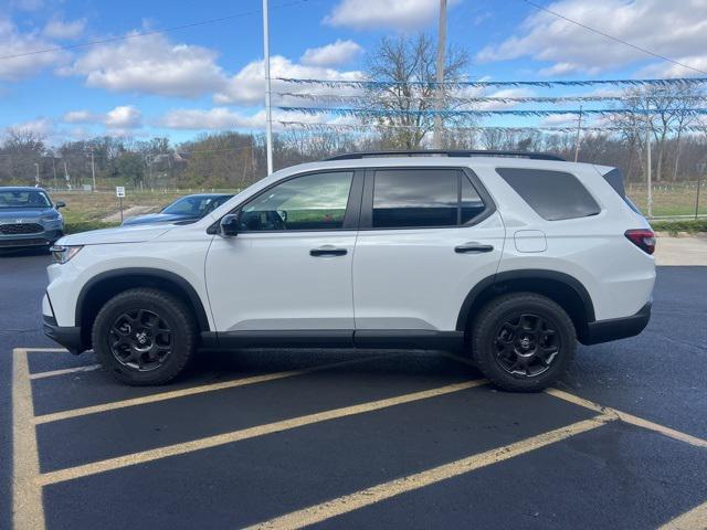 new 2025 Honda Pilot car, priced at $49,750