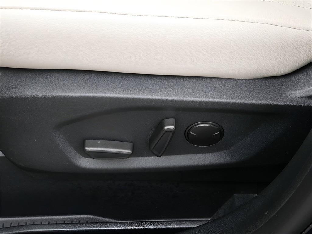 used 2024 Ford Edge car, priced at $34,995