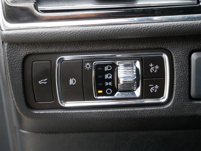 used 2023 Lincoln Navigator car, priced at $72,995