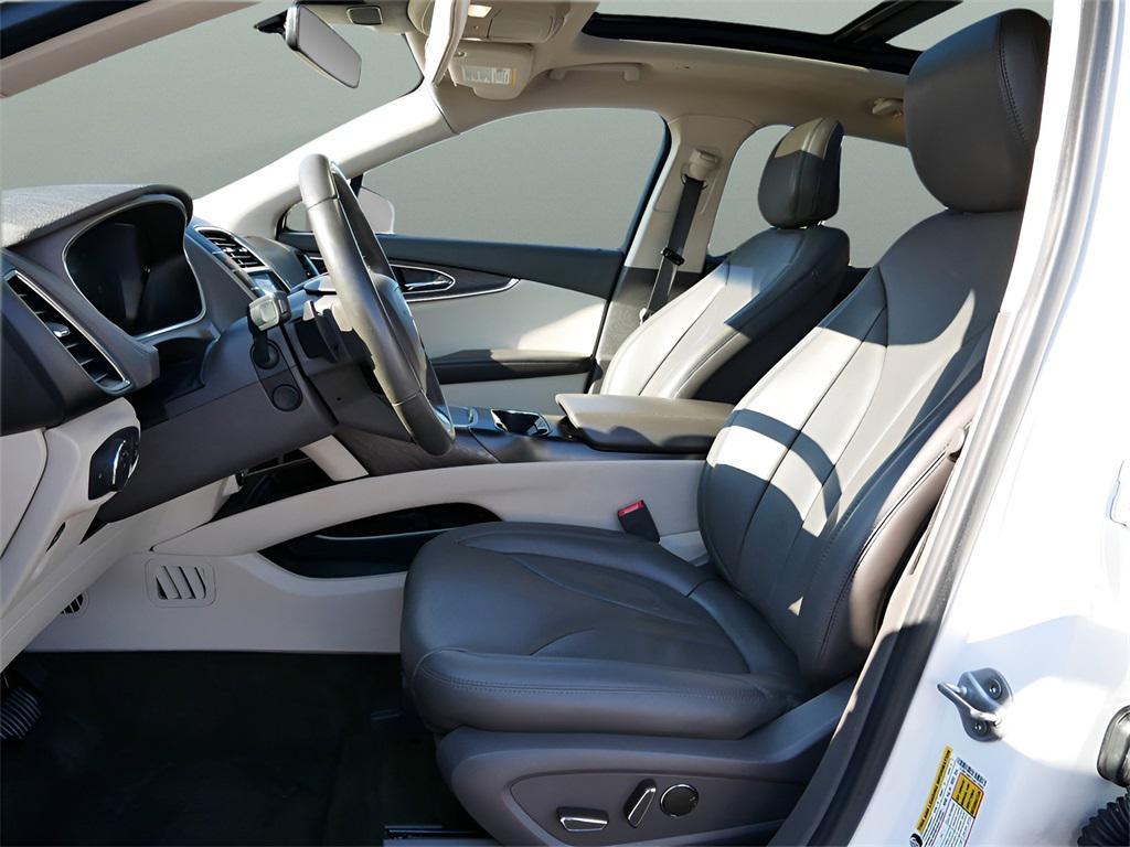 used 2020 Lincoln Nautilus car, priced at $31,995