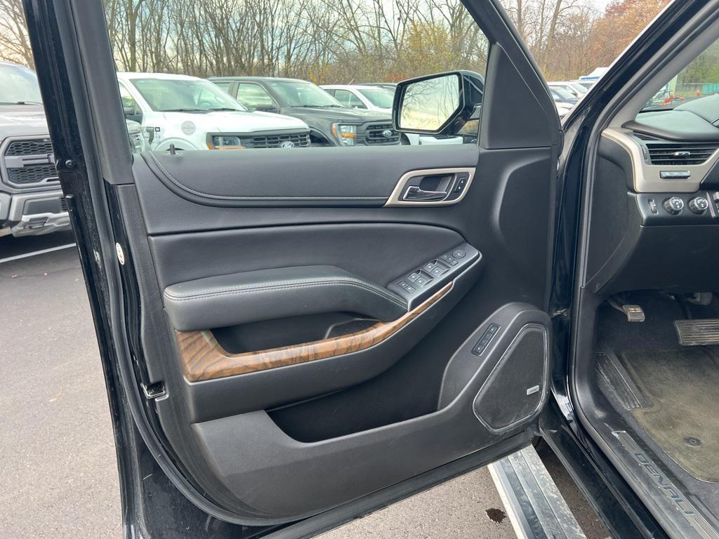 used 2019 GMC Yukon car, priced at $33,950