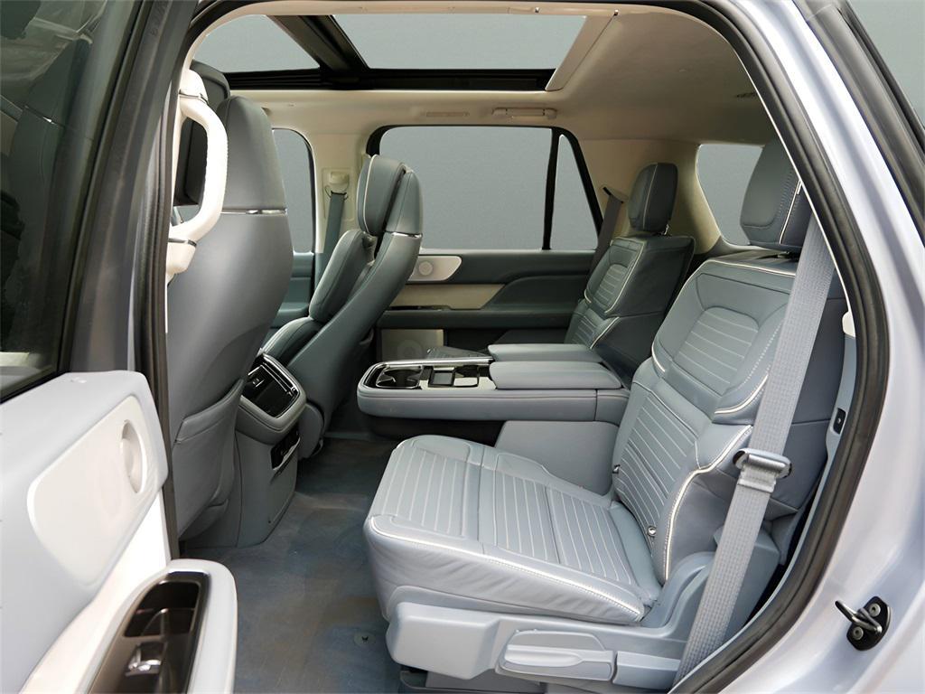 used 2024 Lincoln Navigator car, priced at $92,500