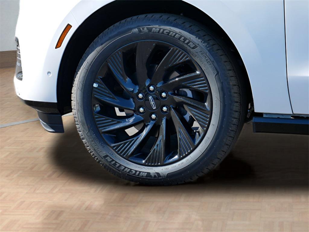 used 2025 Lincoln Navigator car, priced at $102,995