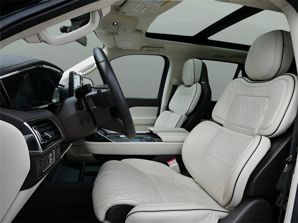 used 2023 Lincoln Navigator car, priced at $74,495