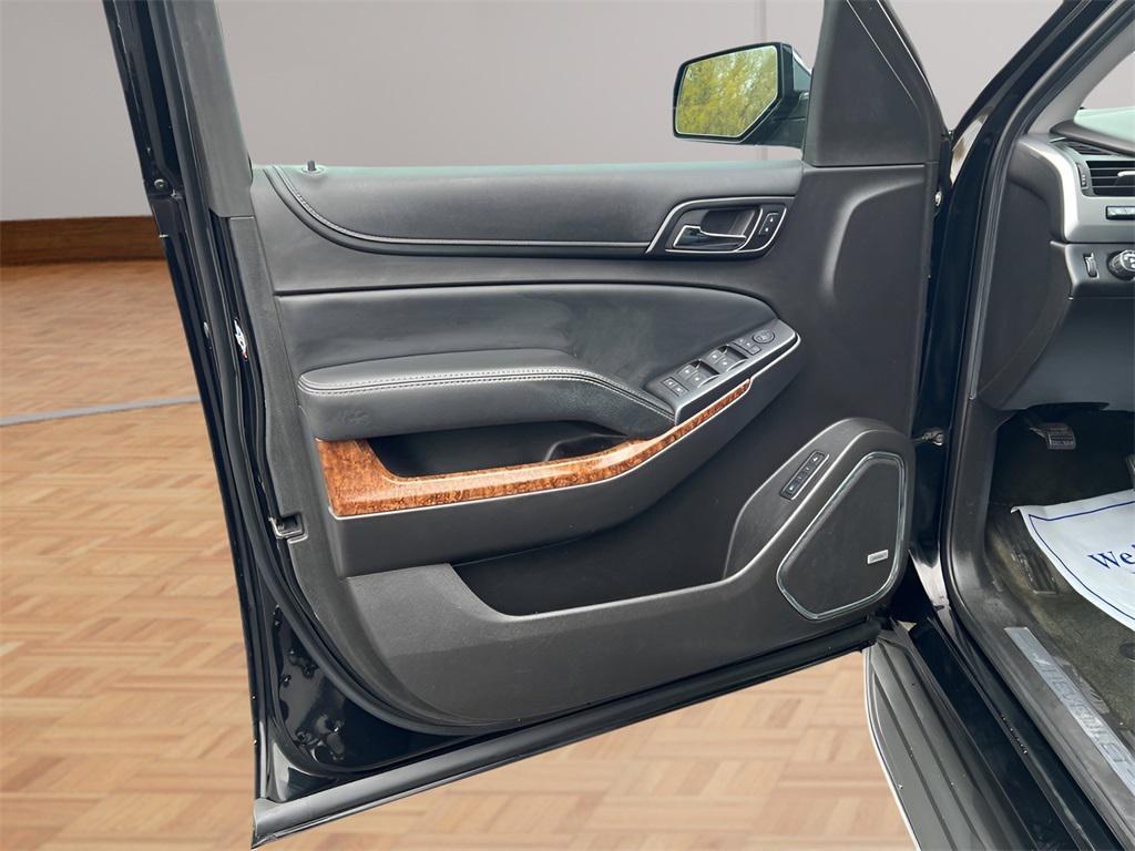 used 2016 Chevrolet Suburban car, priced at $16,995