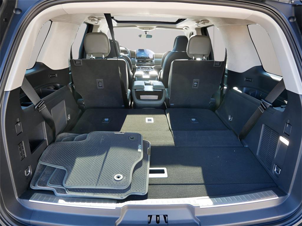 used 2022 Lincoln Navigator car, priced at $64,995