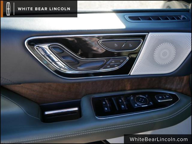 used 2022 Lincoln Navigator car, priced at $69,895