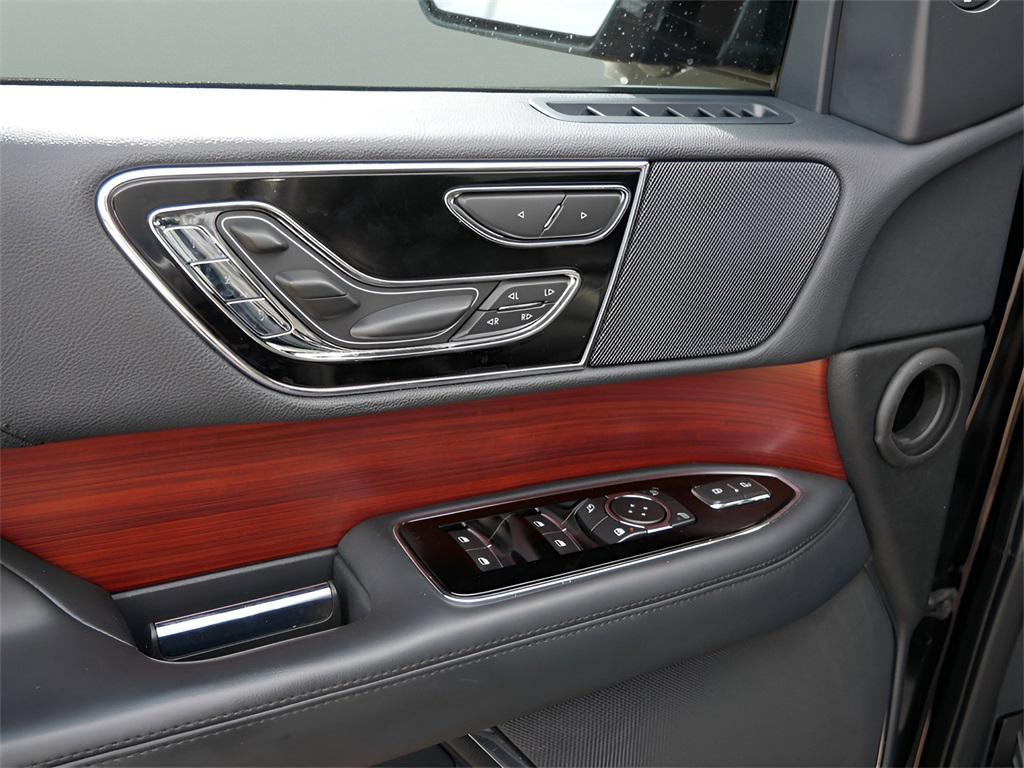 used 2022 Lincoln Navigator car, priced at $48,995