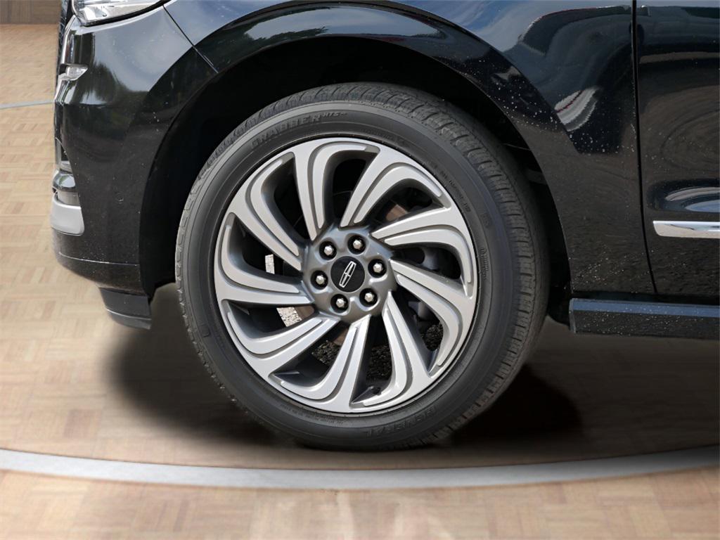 used 2022 Lincoln Navigator car, priced at $48,995